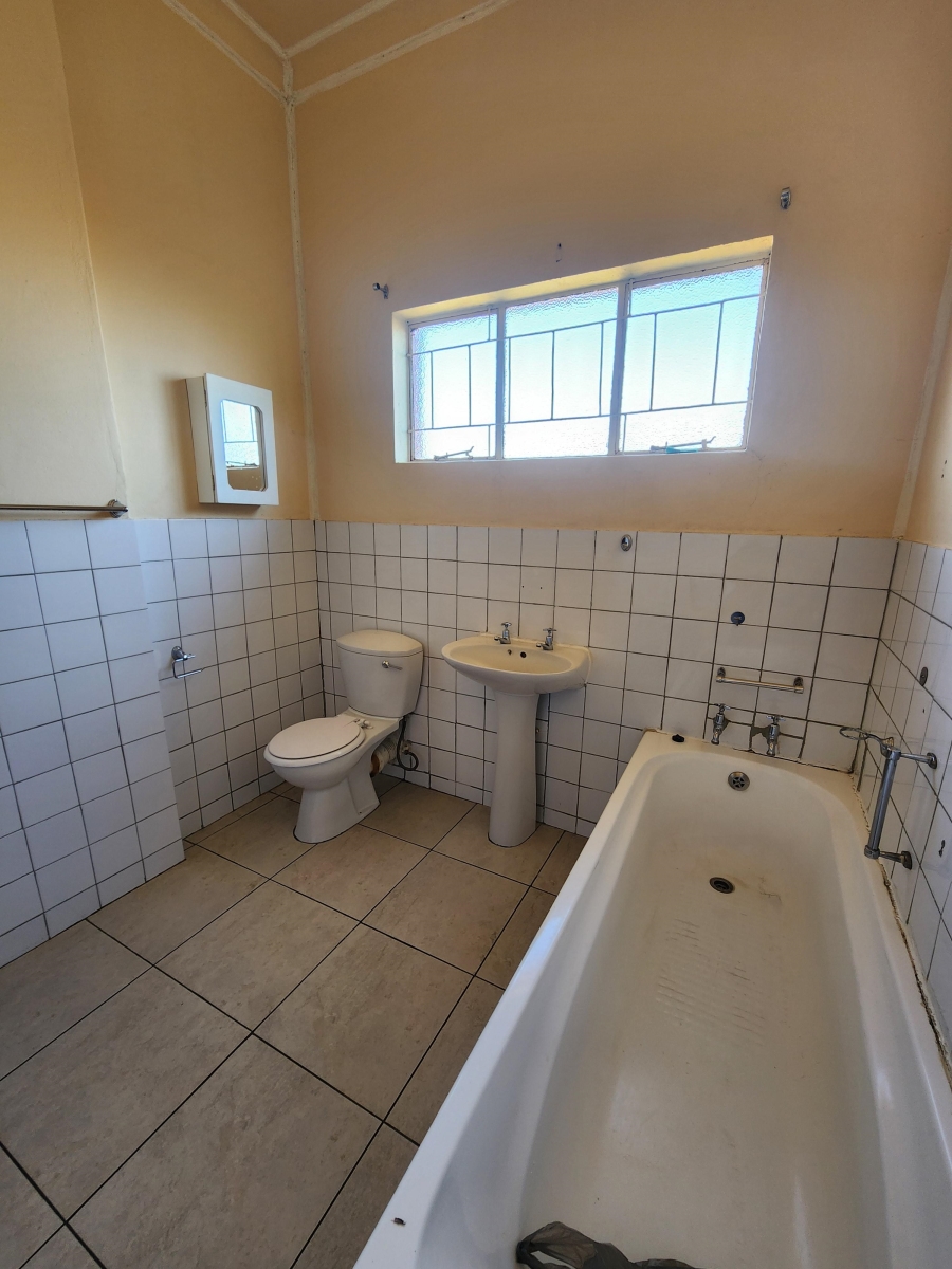 7 Bedroom Property for Sale in Hennenman Free State